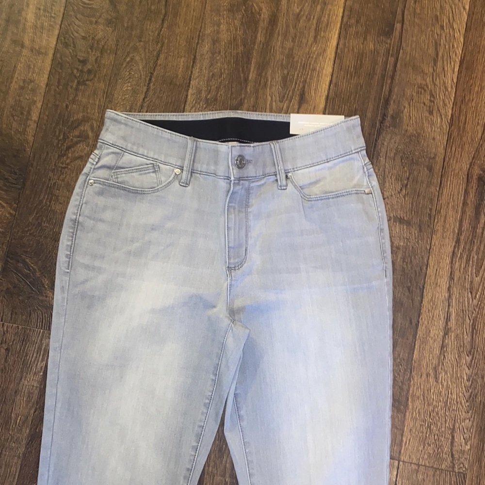 Chico’s Jeans Sz 4 - Picture 2 of 8
